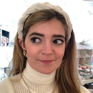 Meet your Posher, Isabel